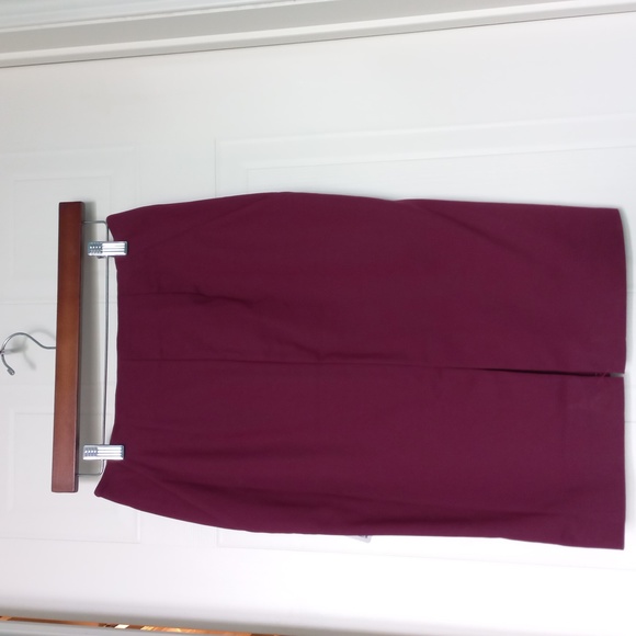 Maroon Pencil Skirt S - Picture 2 of 6